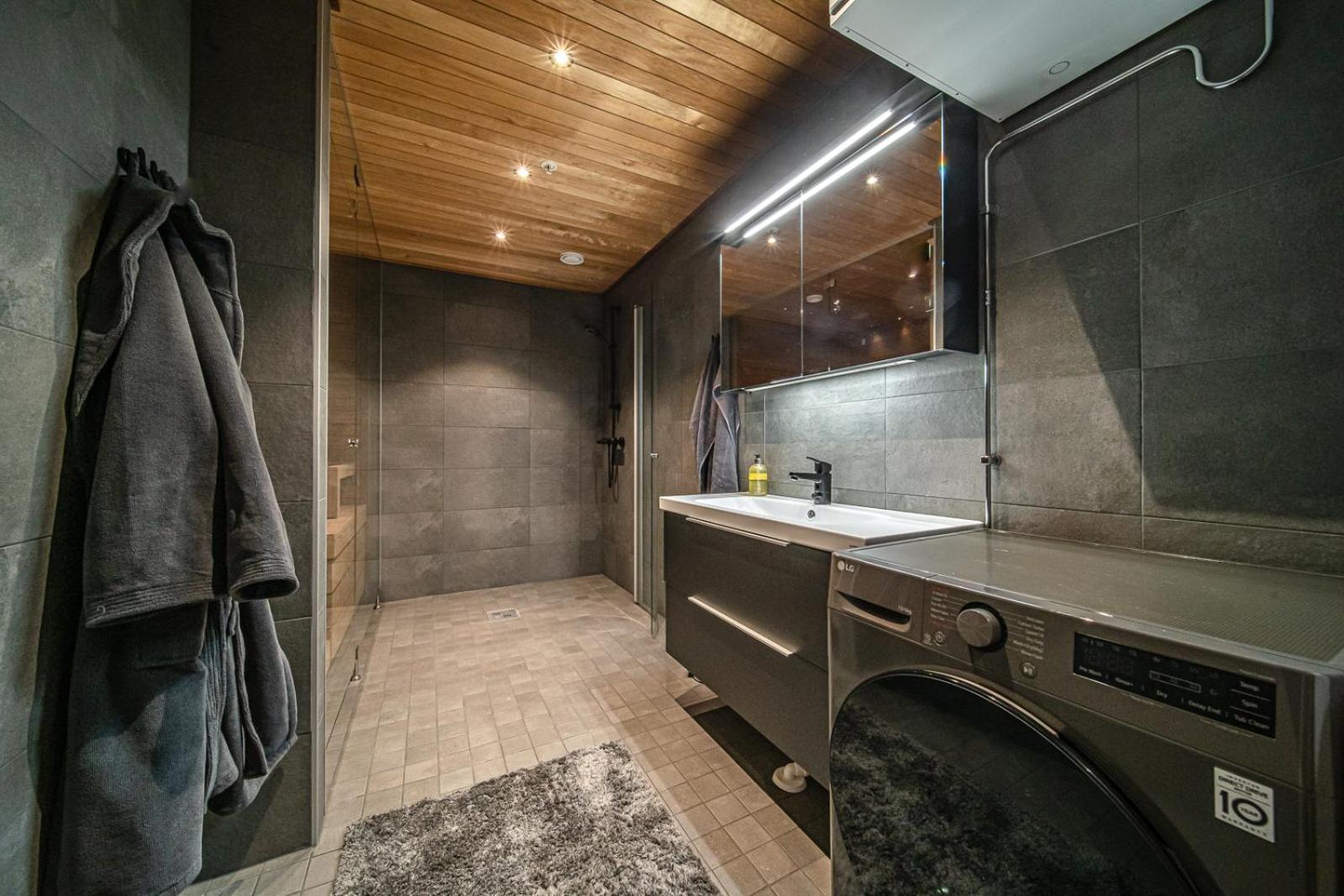 Slopeside Bliss By Aavalevi Holidays, Center Levi